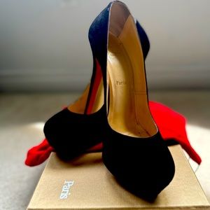 Christian Louboutin Bianca size 39.